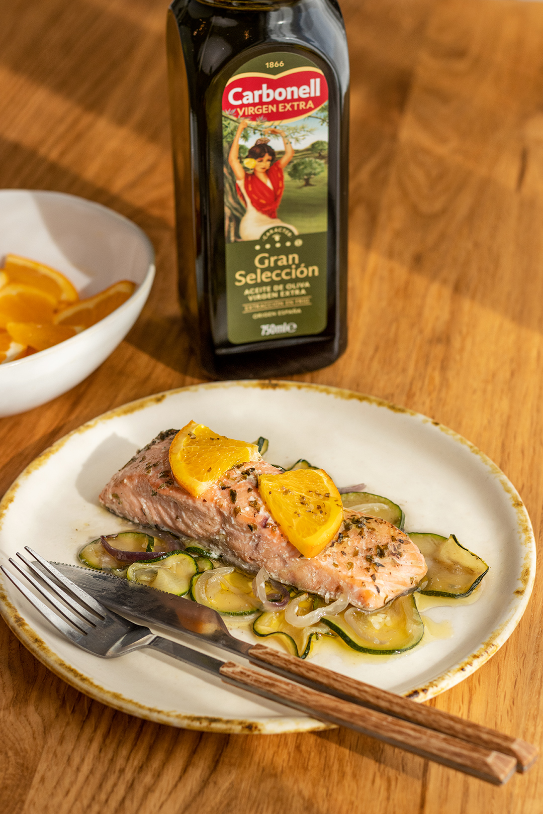 Salmón al horno en papillote con verduras y un toque cítrico